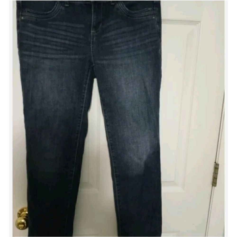 Simply Vera Wang Women's Jeans Ankle Mid Rise Stretch Blue Size 6. Condition is